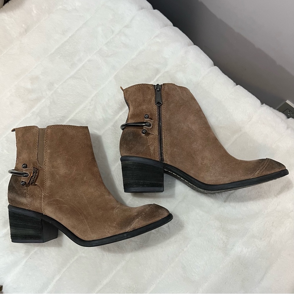 NEW Donald J Pliner DIGG Western Couture Collection Distressed Suede Boots - Picture 6 of 8